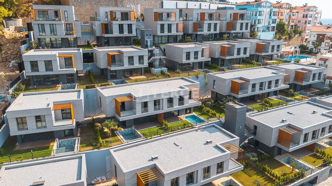 Villa à Alanya, Turquie, 250 m² - image 1