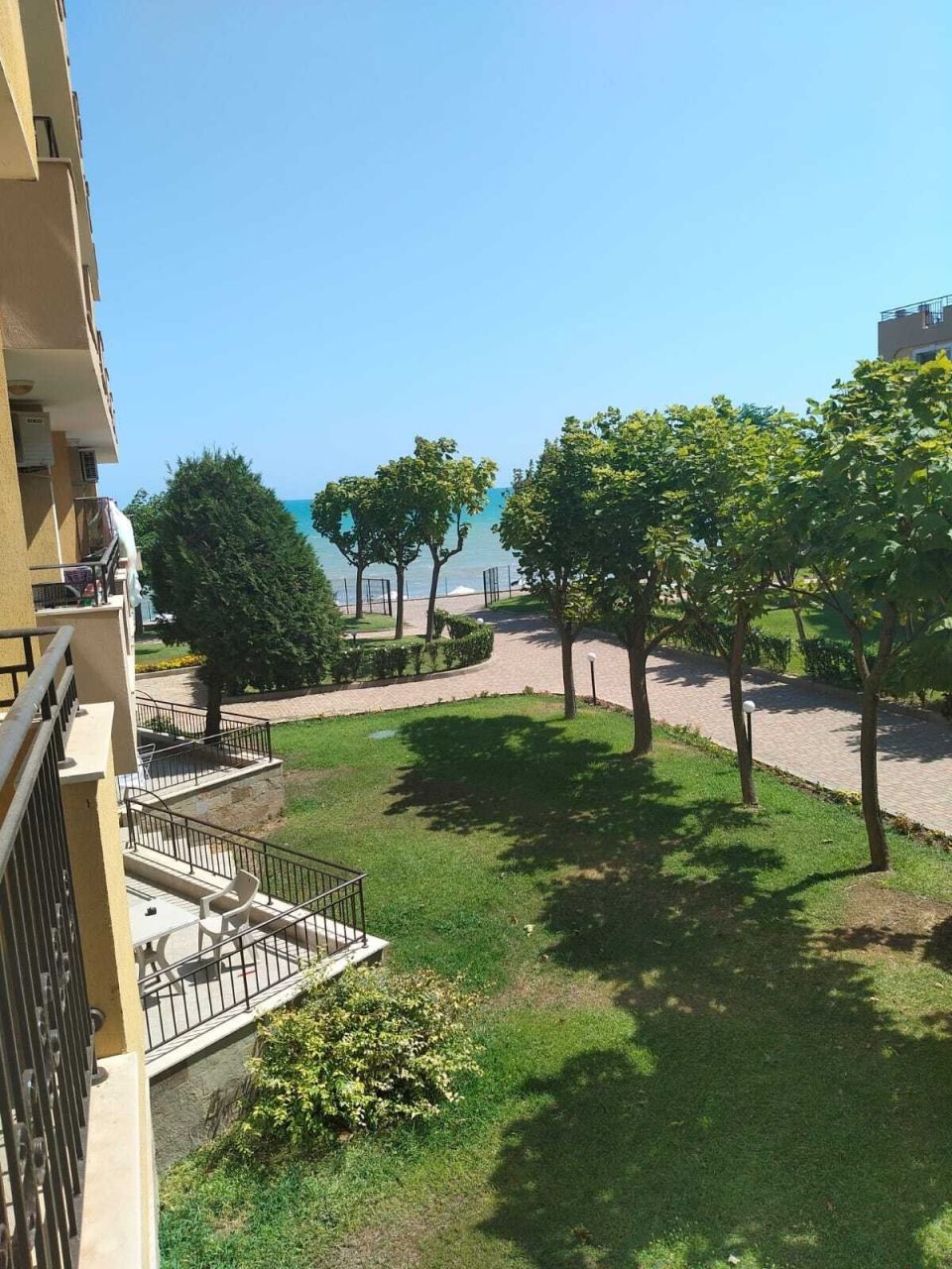 Apartment in Aheloy, Bulgaria, 80 m² - picture 1