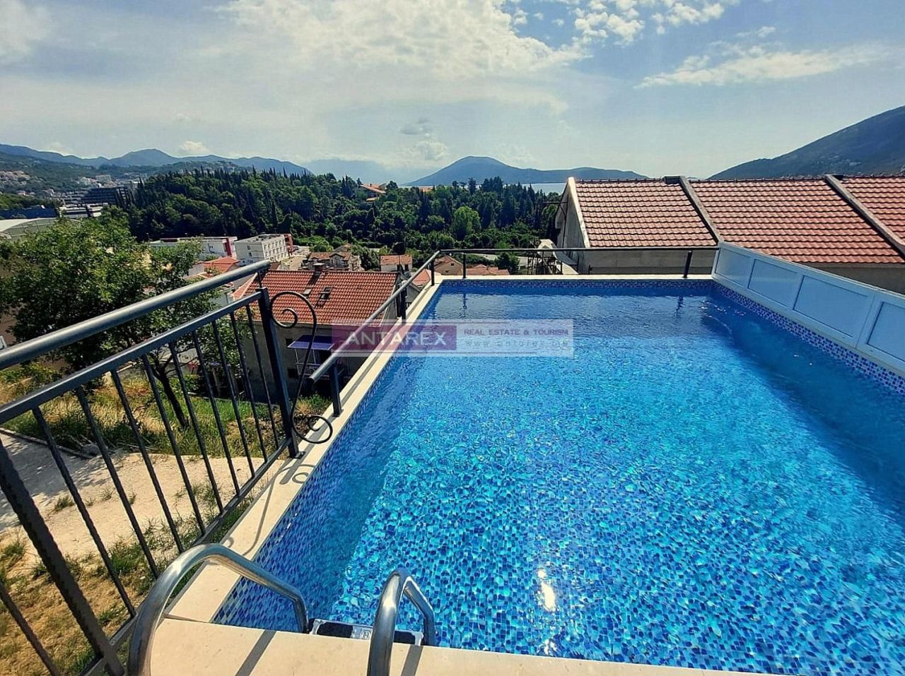 Appartement à Igalo, Monténégro, 23 m² - image 1