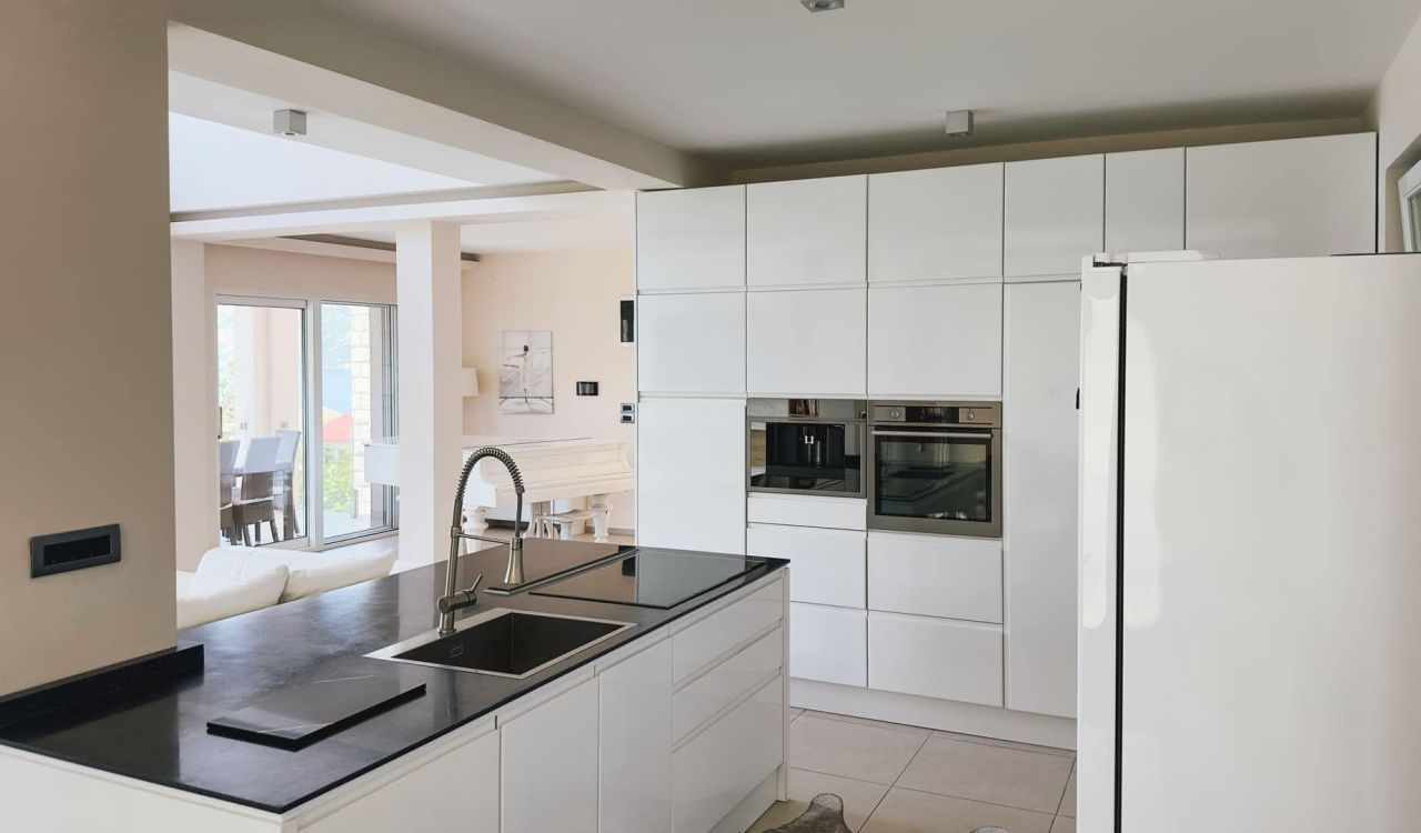 Villa in Dobrota, Montenegro, 267 m² - Foto 5