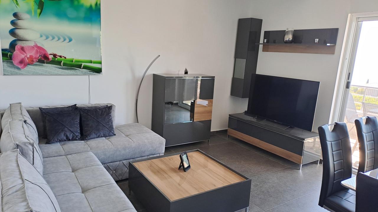 Wohnung in Utjeha, Montenegro, 83 m² - Foto 1