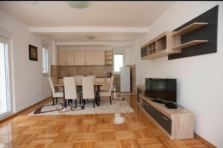 Haus in Petrovac, Montenegro, 400 m² - Foto 4