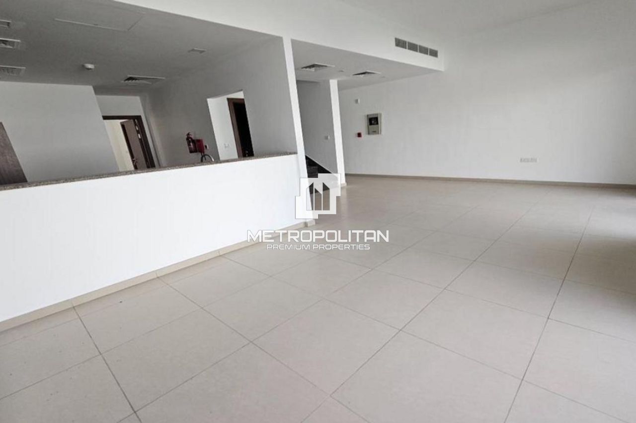 Townhouse in Dubai, UAE, 160 m² - picture 1