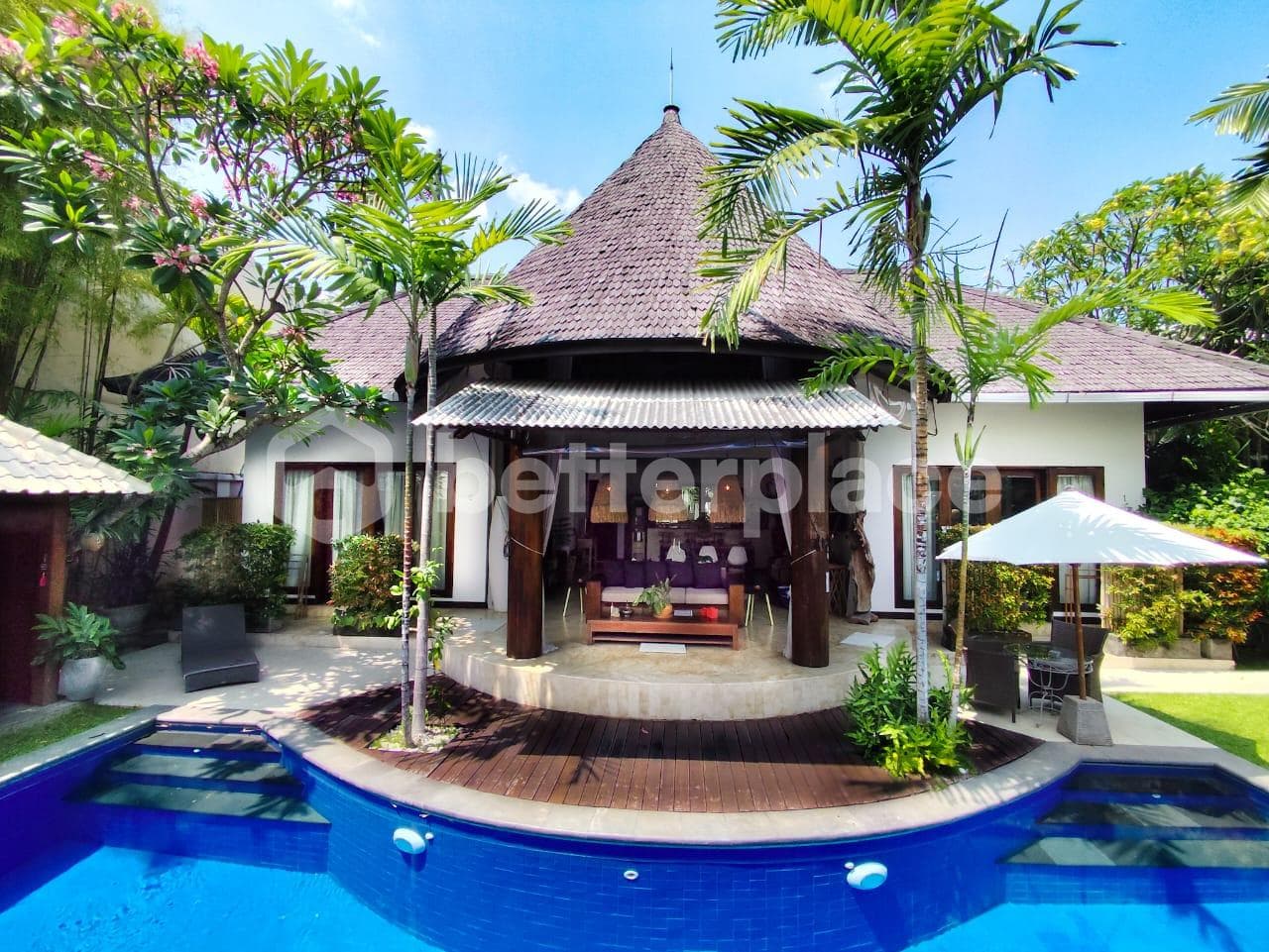 Villa à Kerobokan, Indonésie, 260 m² - image 1