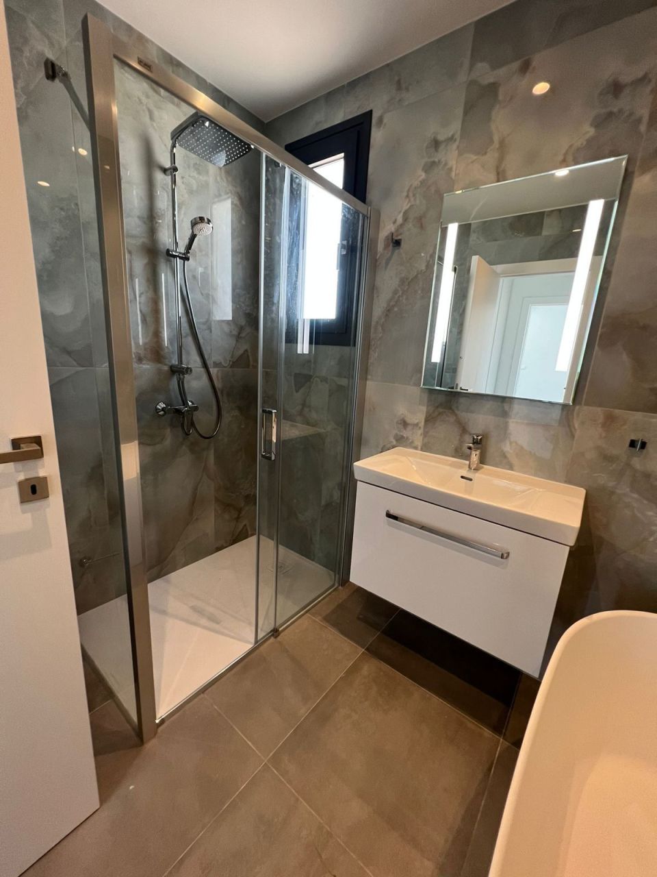 Maison à Agios Athanasios, Chypre, 200 m² - image 17