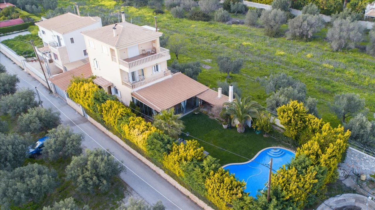 Villa in Attika, Griechenland, 255 m² - Foto 1