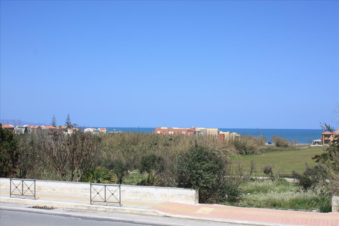 Land in Heraklion, Greece, 1 038 m² - picture 1