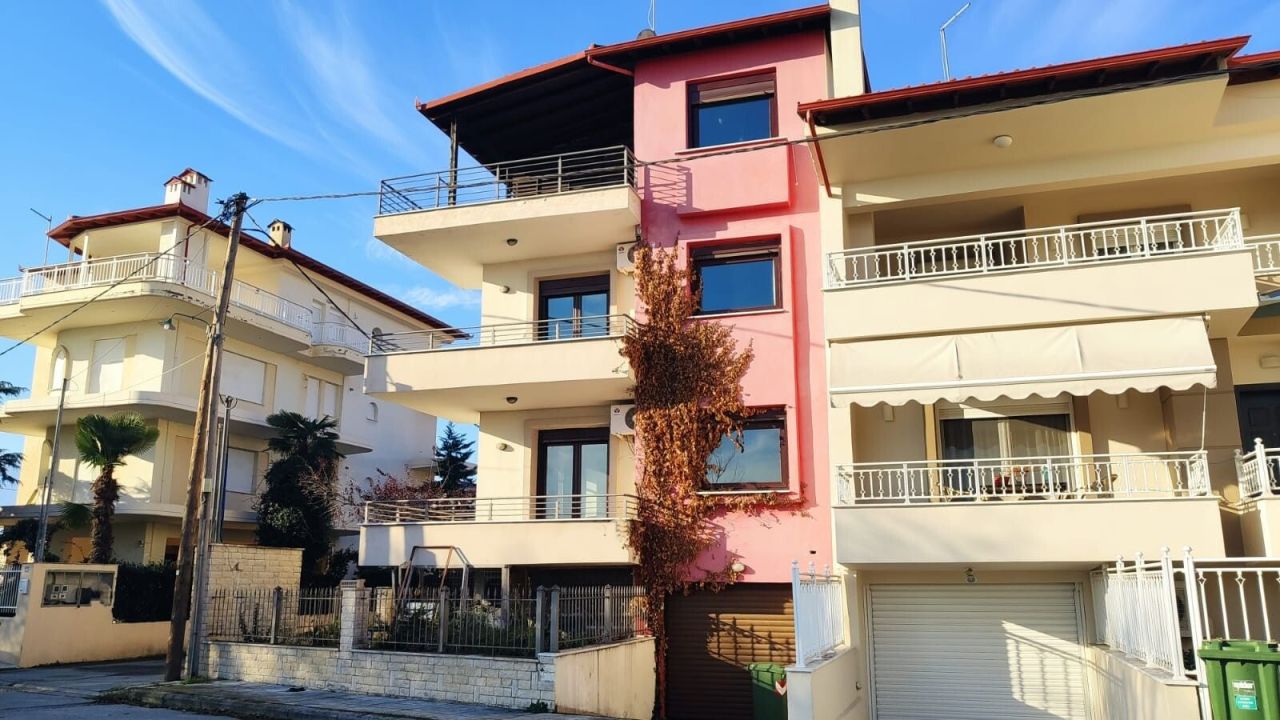 Maisonnette à Olympiaki Akti, Grèce, 250 m² - image 1