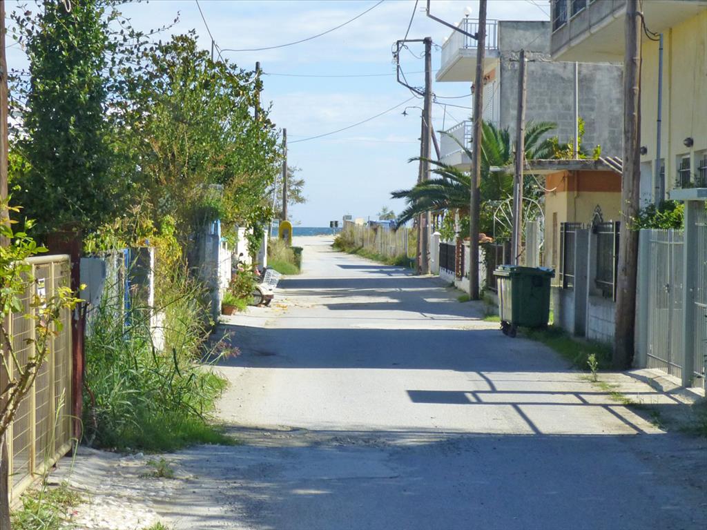 Land in Olympiaki Akti, Greece, 1 000 m² - picture 1