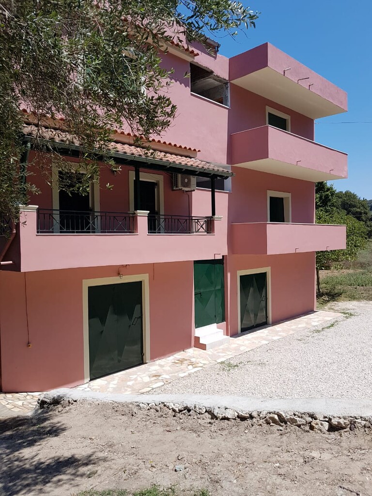 Maison à Corfou, Grèce, 400 m² - image 1