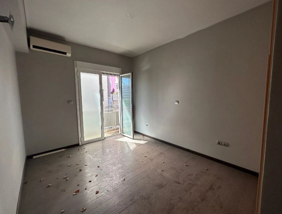 Flat in Athens, Greece, 100 m² - picture 1