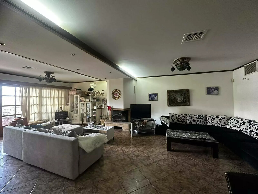 Piso en Atenas, Grecia, 167 m² - imagen 1