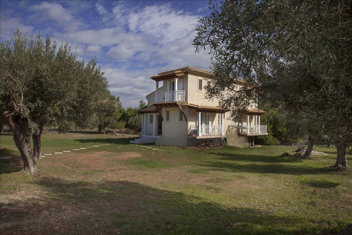 Casa a Loutraki, Grecia, 164 m² - foto 1