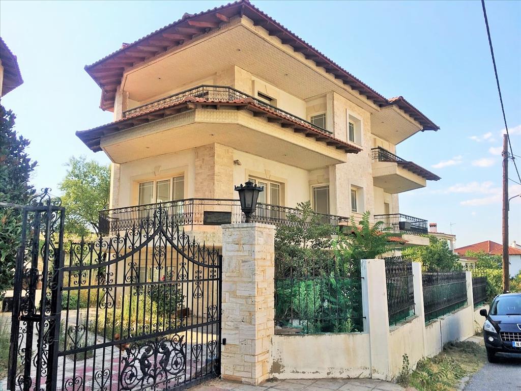 House in Thessaloniki, Greece, 400 m² - picture 1