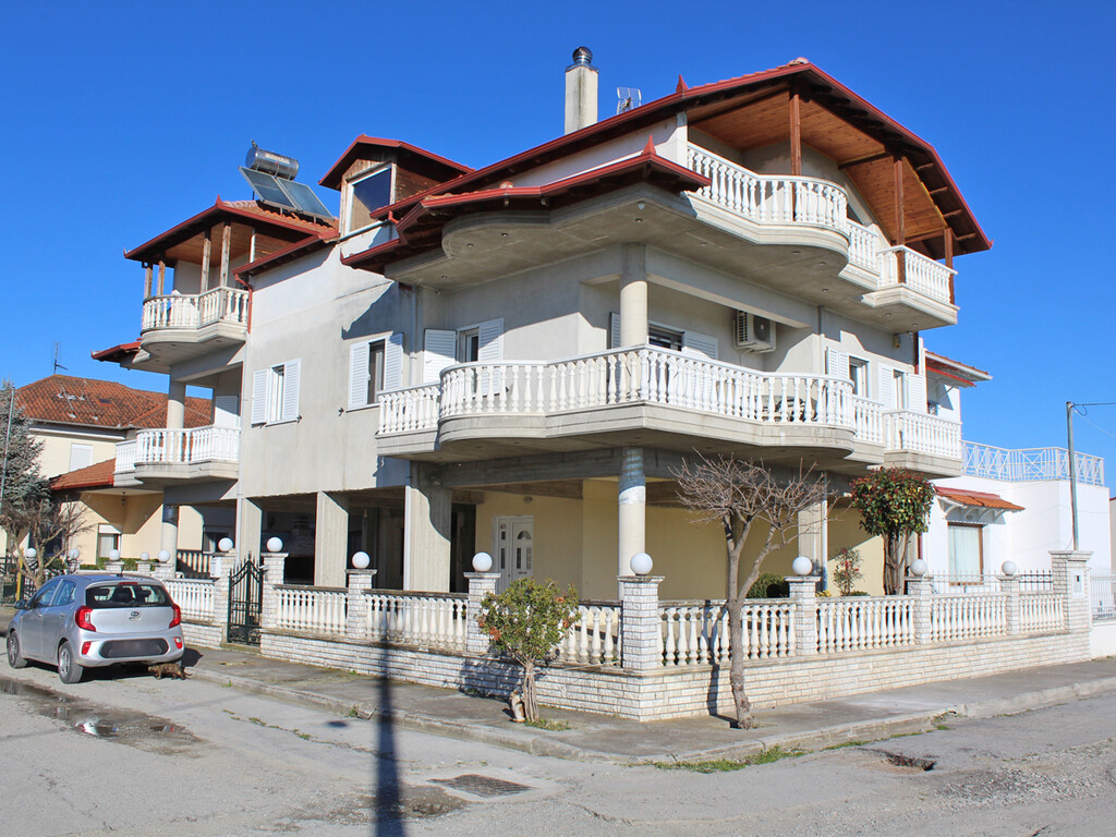 Casa en Olympiaki Akti, Grecia, 300 m² - imagen 1