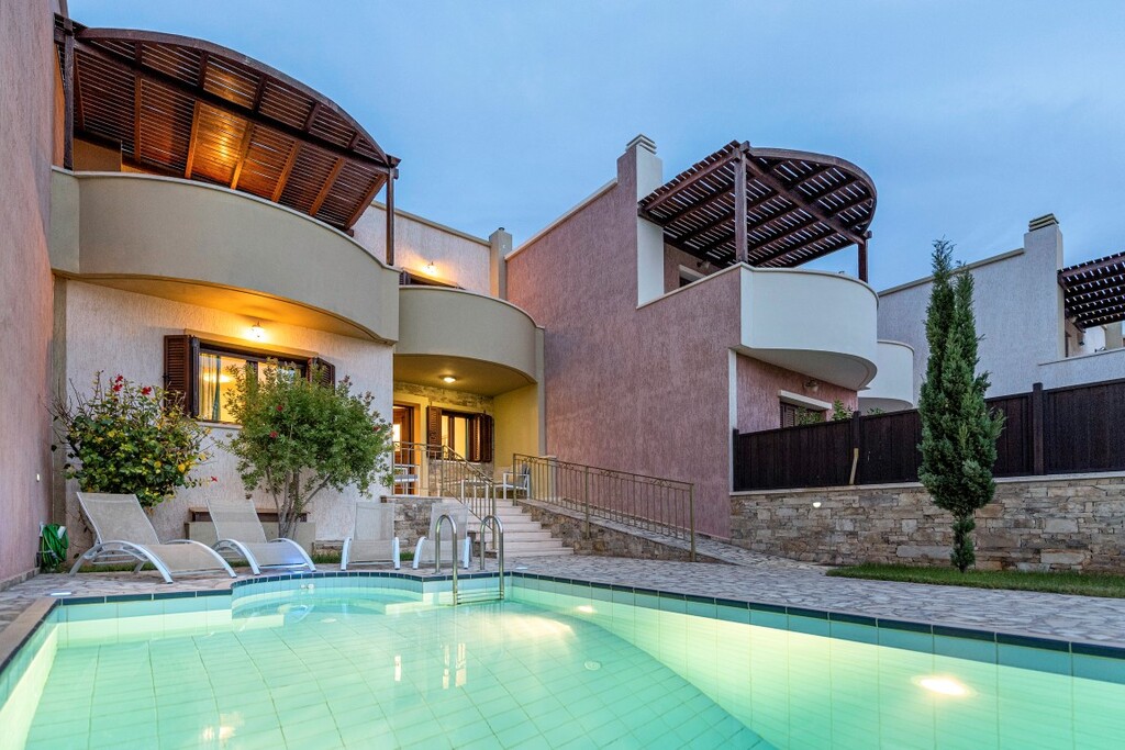Villa à Héraklion, Grèce, 216 m² - image 1