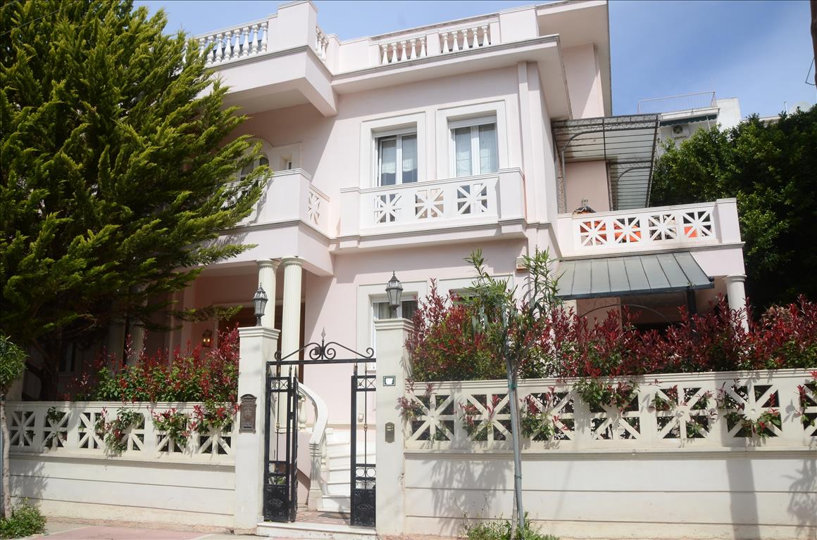 Casa en Loutraki, Grecia, 470 m² - imagen 1