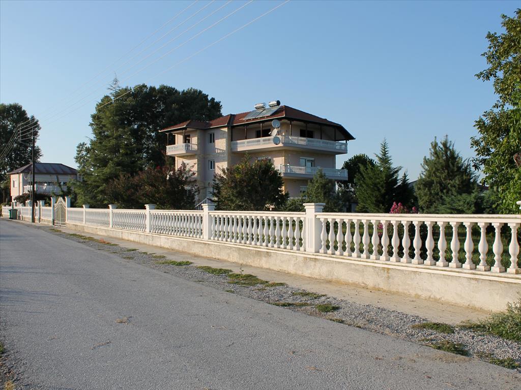 Haus in Olympiaki Akti, Griechenland, 670 m² - Foto 1