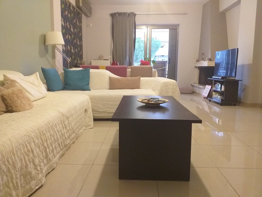 Flat in Athens, Greece, 82 m² - picture 1