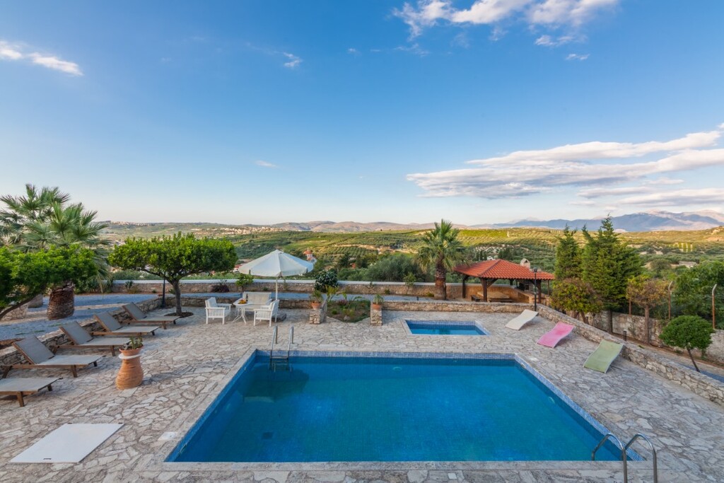 Villa in Heraklion, Griechenland, 410 m² - Foto 1