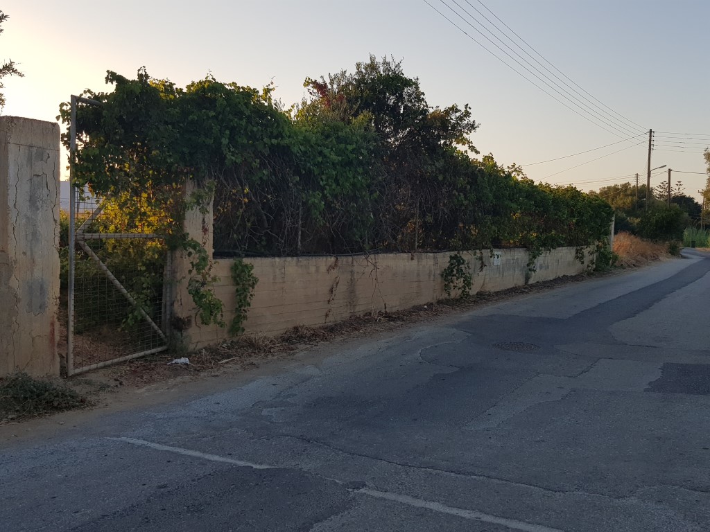 Terrain à Héraklion, Grèce, 2 577 m² - image 1