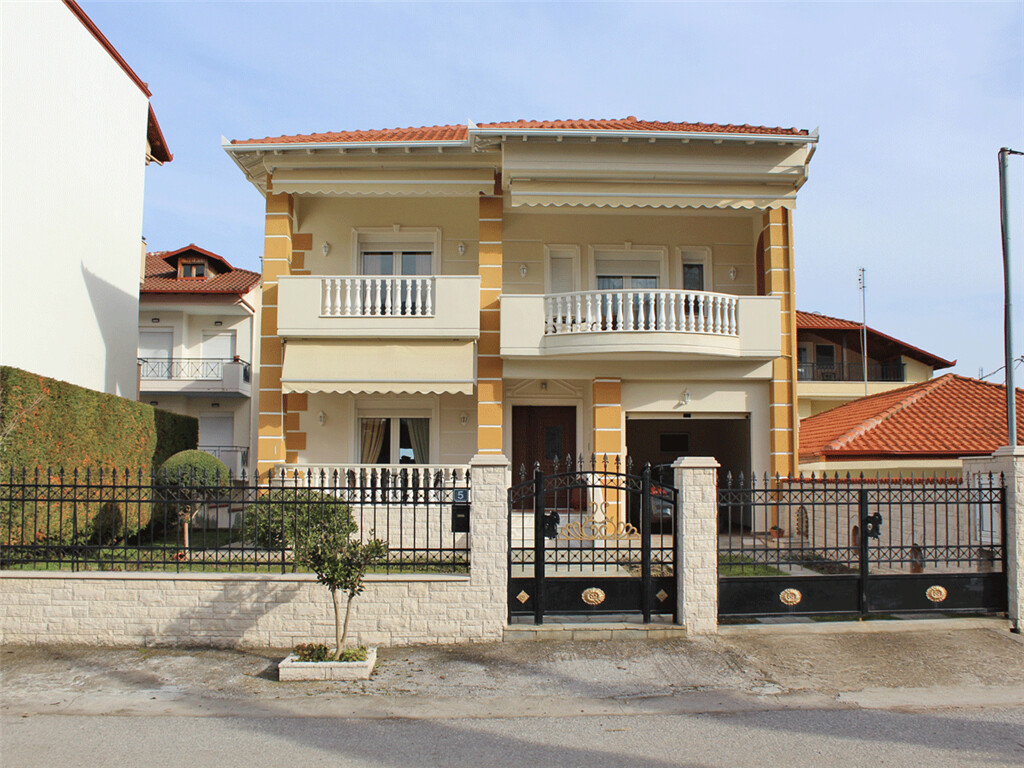 Maison à Olympiaki Akti, Grèce, 320 m² - image 1