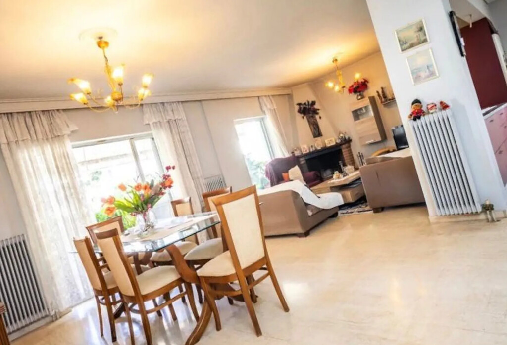 Piso en Atenas, Grecia, 101 m² - imagen 1