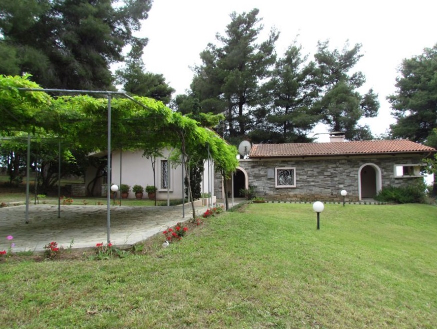 Villa in Kassandra, Greece, 195 m² - picture 1