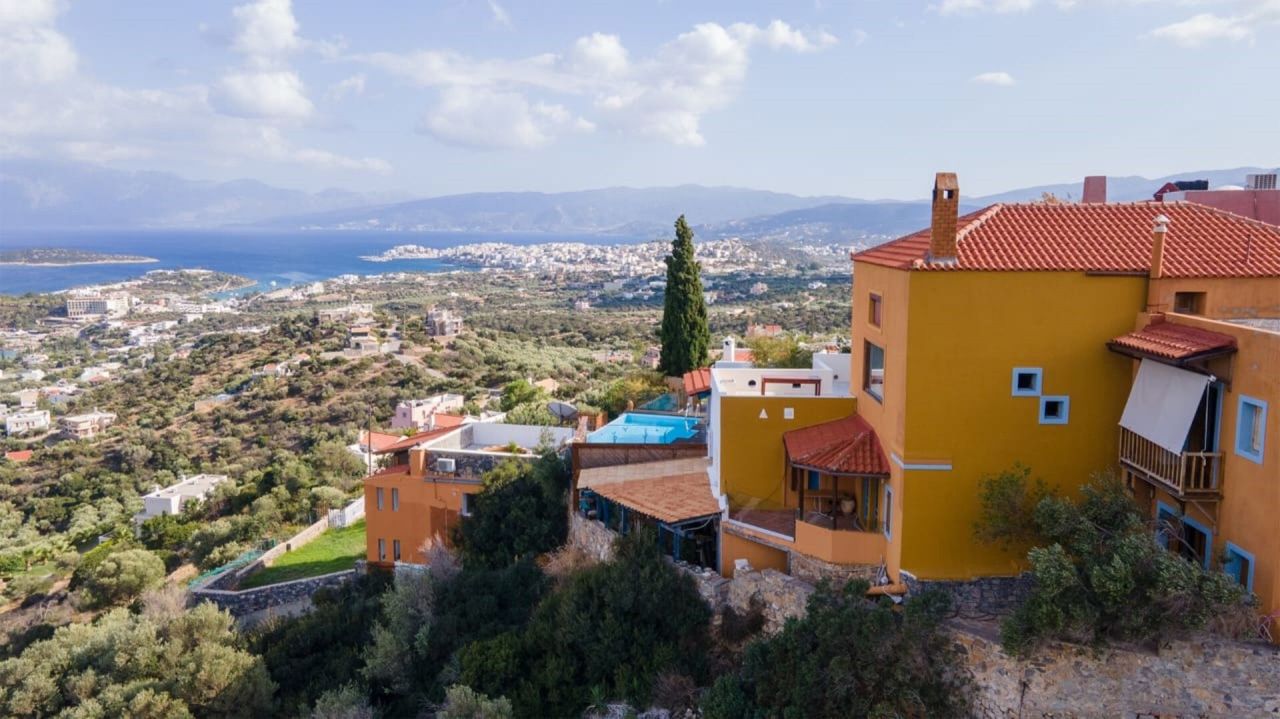 Villa à Héraklion, Grèce, 433 m² - image 1