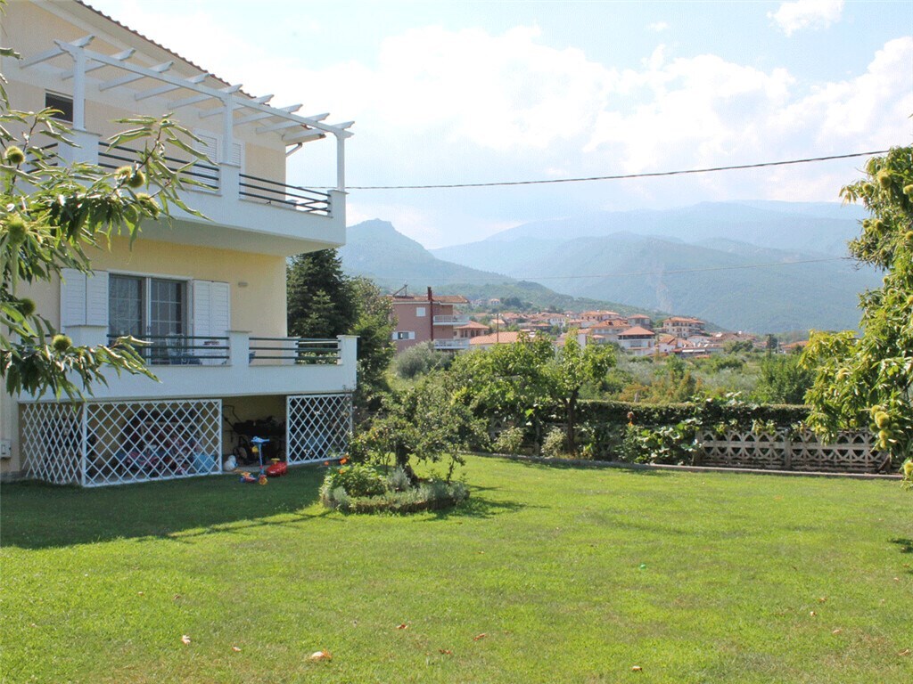 Maison à Olympiaki Akti, Grèce, 220 m² - image 1