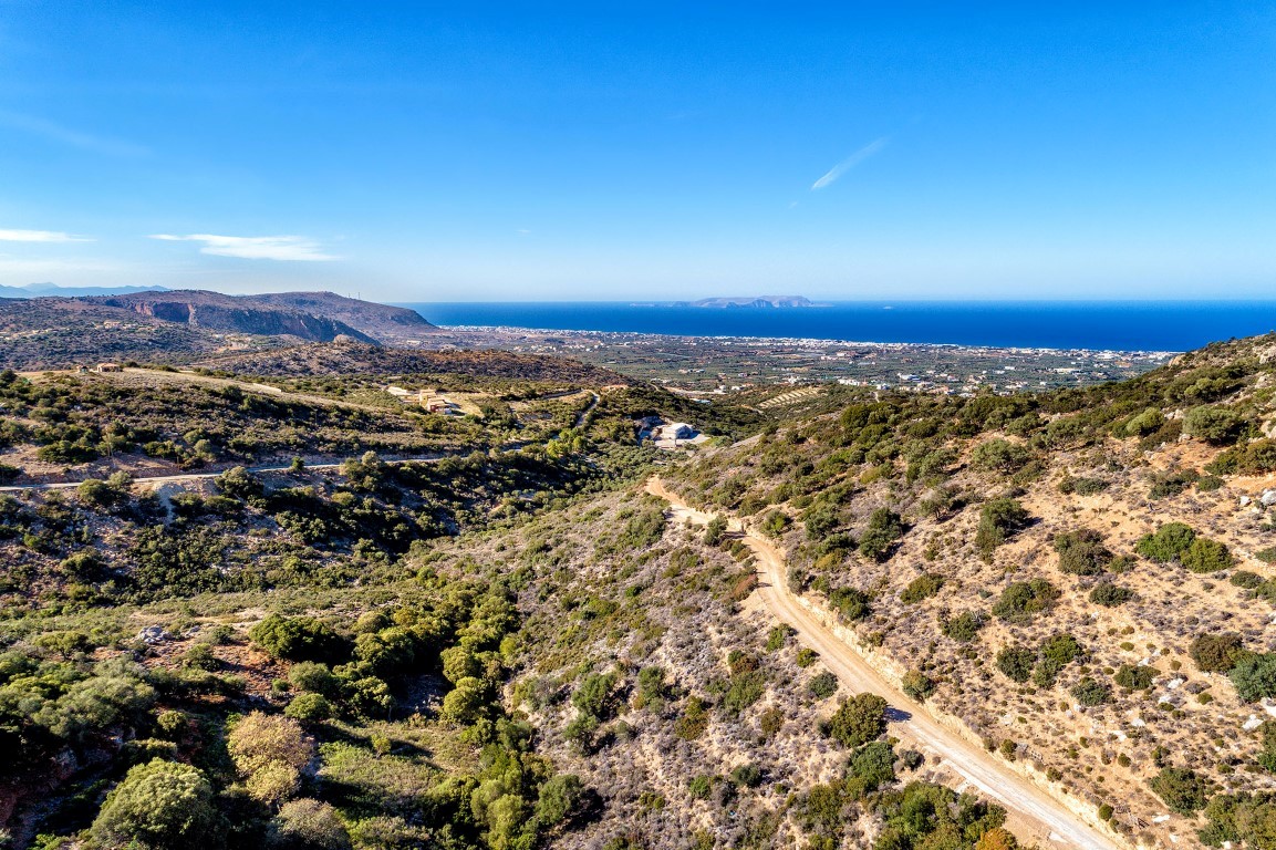 Land in Heraklion, Greece, 29 063 m² - picture 1