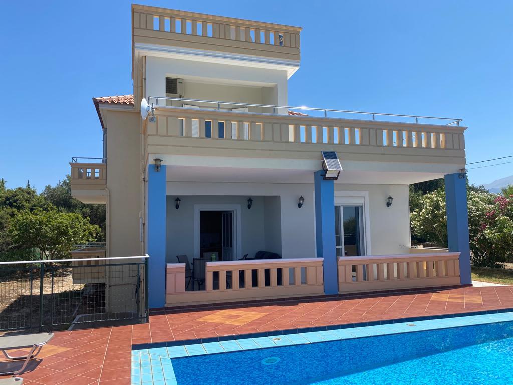 Villa à Héraklion, Grèce, 100 m² - image 1