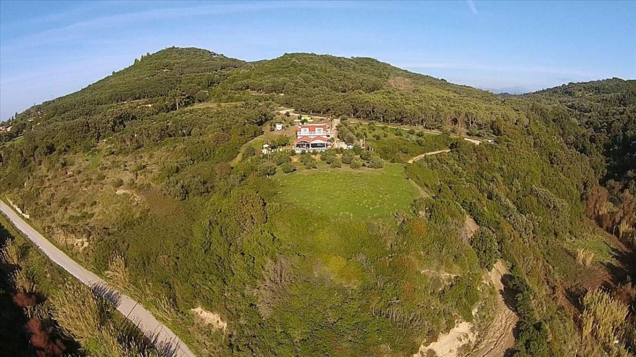 Grundstück in Korfu, Griechenland, 6 711 m² - Foto 1
