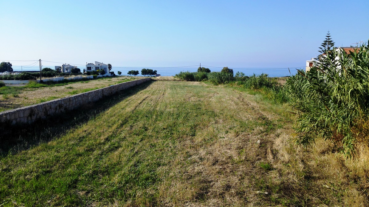 Terrain à Héraklion, Grèce, 2 021 m² - image 1