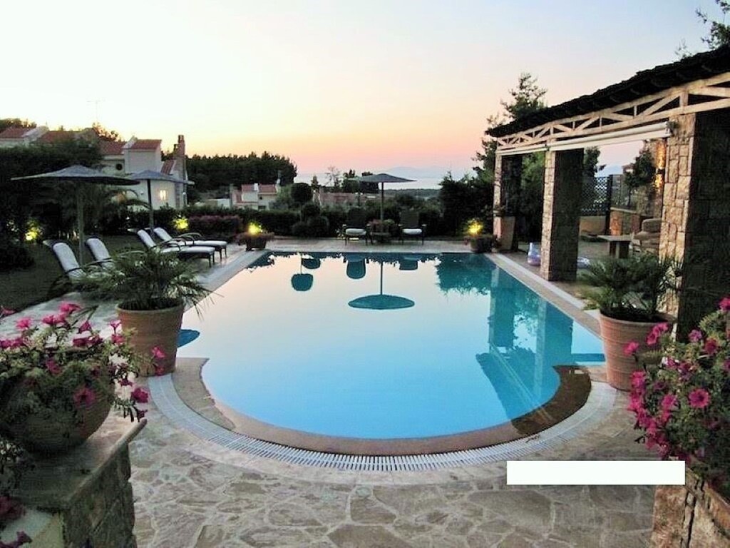 Villa in Kassandra, Griechenland, 400 m² - Foto 1