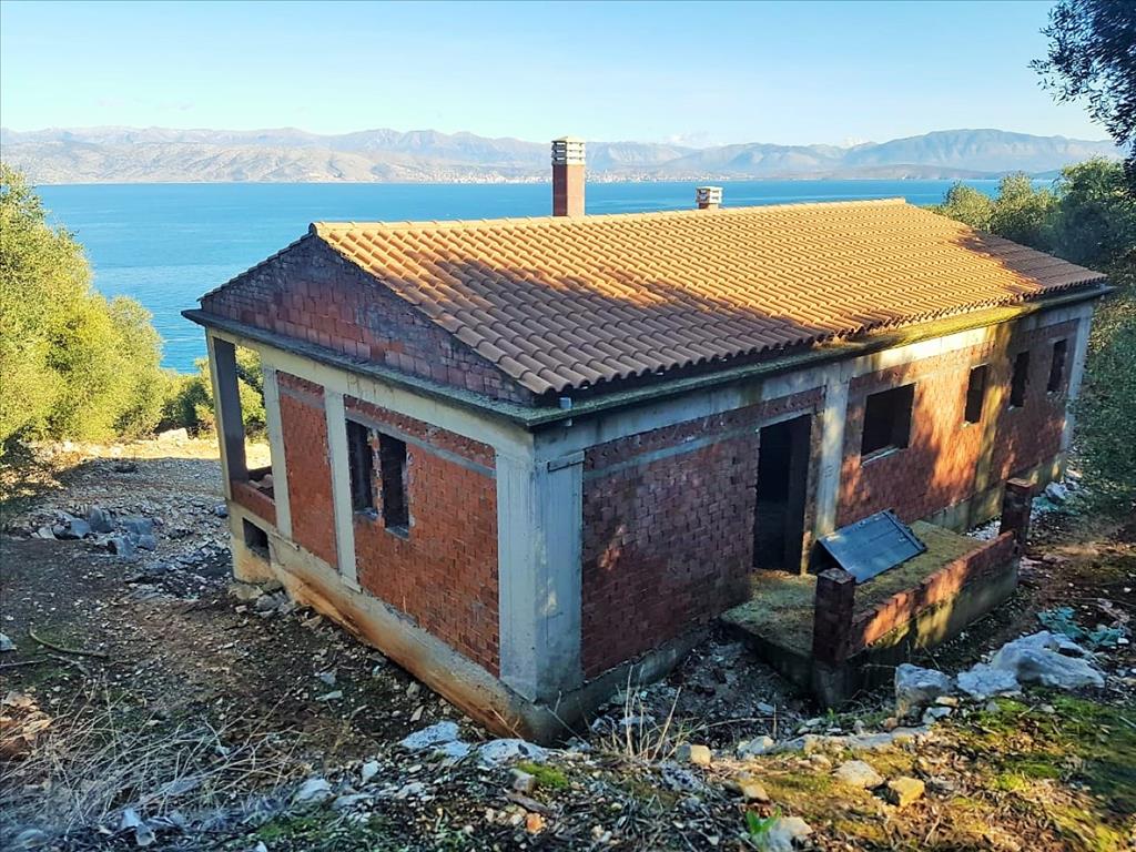 Terrain à Corfou, Grèce, 12 000 m² - image 1