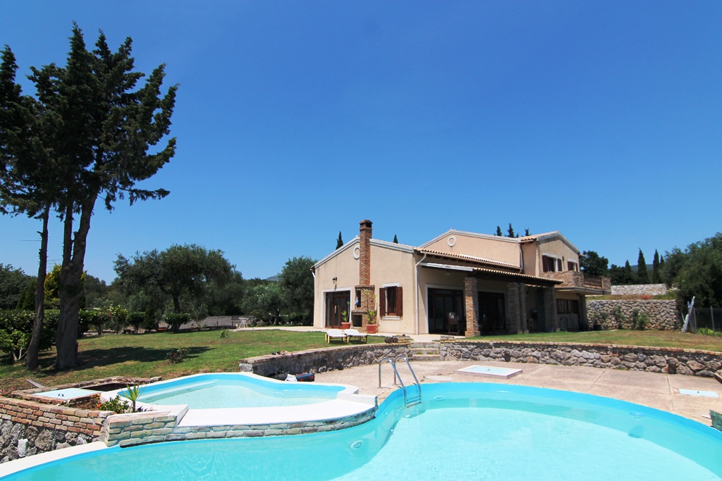 Villa en Corfú, Grecia, 300 m² - imagen 1