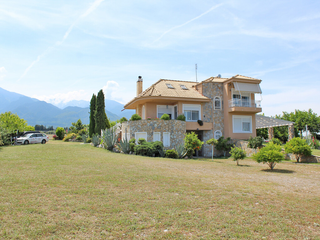 Maison à Olympiaki Akti, Grèce, 256 m² - image 1