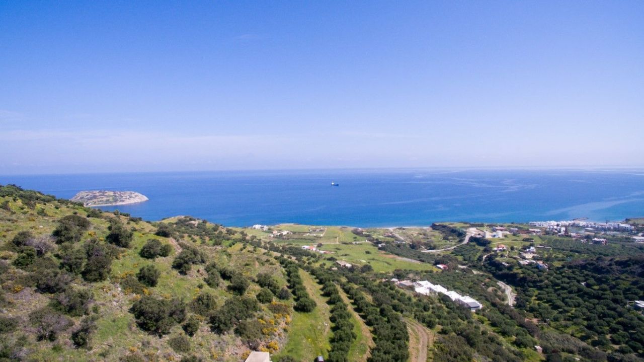Terreno en Heraclión, Grecia, 55 000 m² - imagen 1
