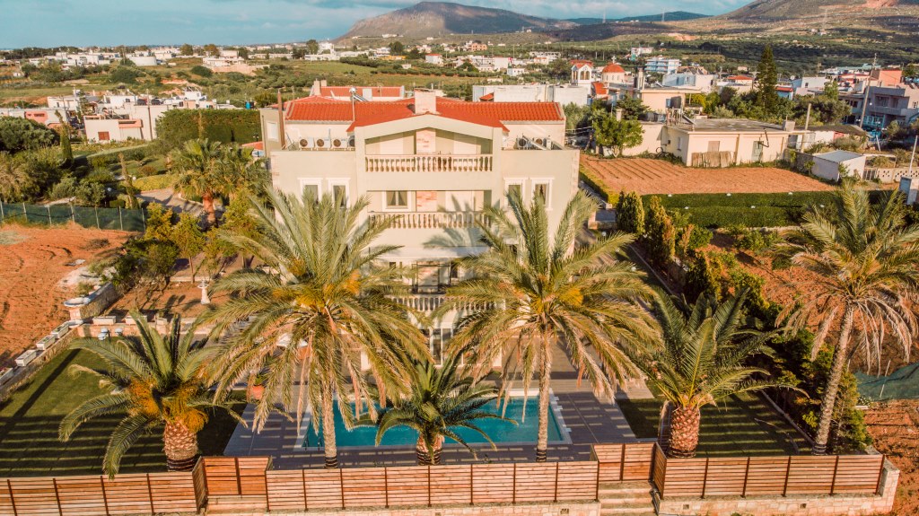 Villa in Heraklion, Greece, 590 m² - picture 1
