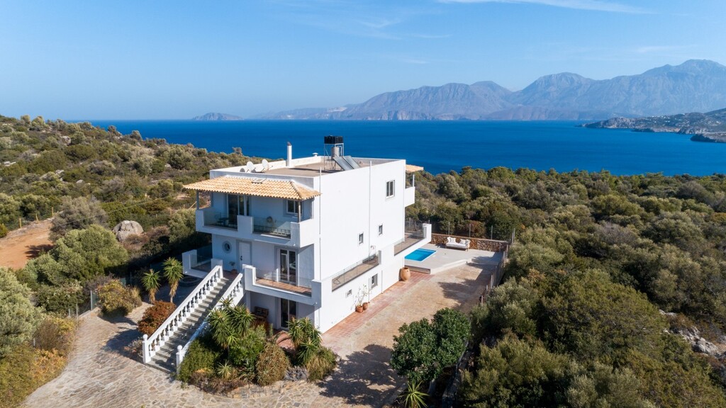 Villa en Heraclión, Grecia, 290 m² - imagen 1