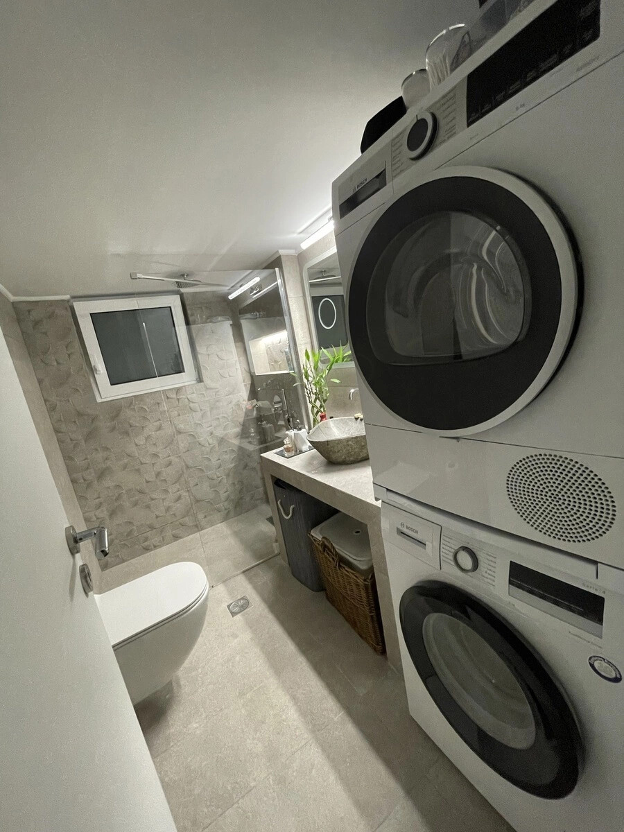 Piso en Atenas, Grecia, 67 m² - imagen 1