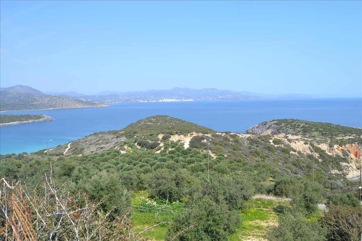 Terrain à Héraklion, Grèce, 4 200 m² - image 1