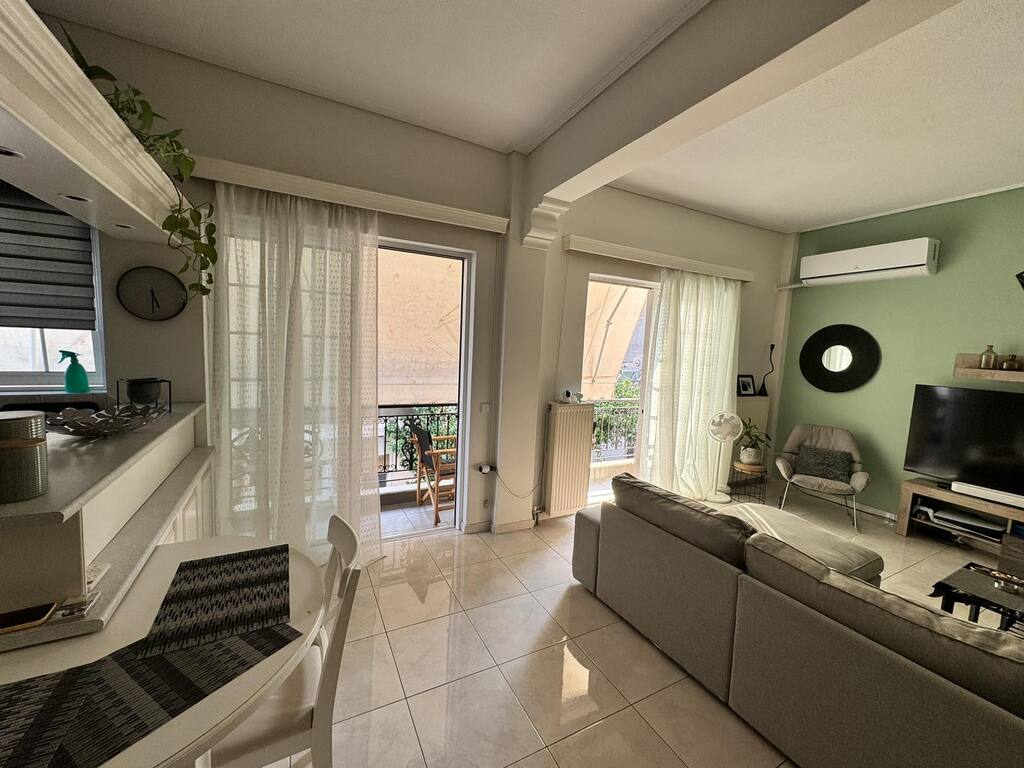 Flat in Athens, Greece, 110 m² - picture 1