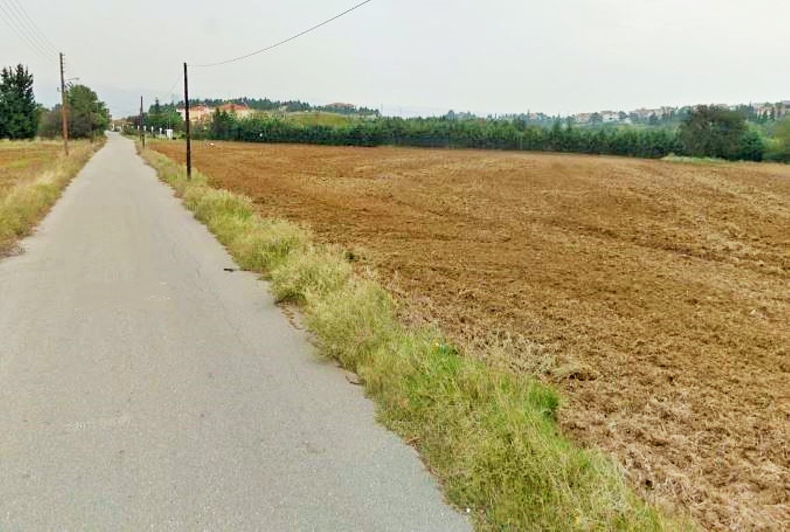 Grundstück in Thessaloniki, Griechenland, 6 000 m² - Foto 1