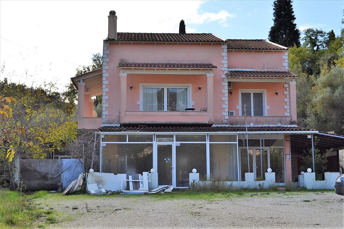 House in Corfu, Greece, 400 m² - picture 1