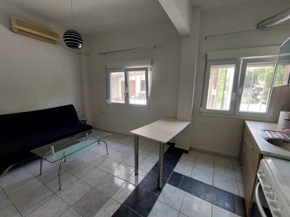 Flat in Thessaloniki, Greece, 43 m² - picture 2