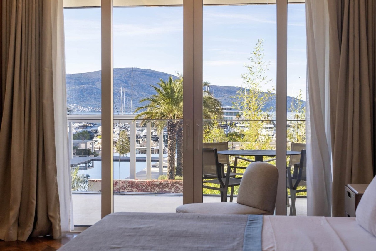 Piso en Tivat, Montenegro, 83 m² - imagen 13