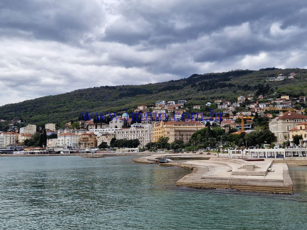 Terrain à Opatija, Croatie, 990 m² - image 8