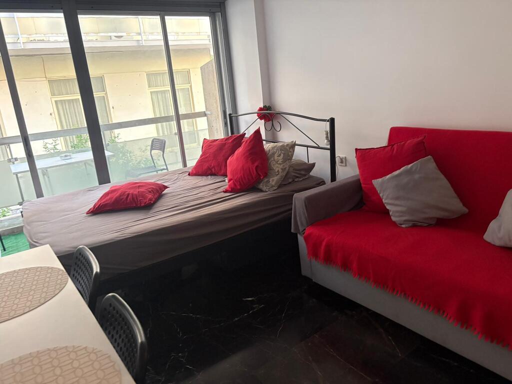 Flat in Loutraki, Greece, 28 m² - picture 4